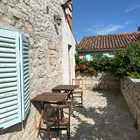 Bed & Breakfast Domos Selene Casa Luna 4*