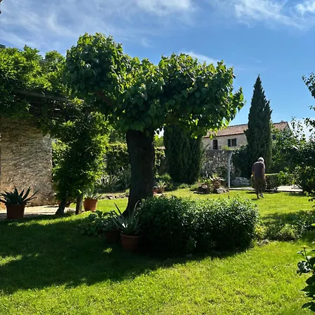 Domos Selene Casa Luna * Tinjan
