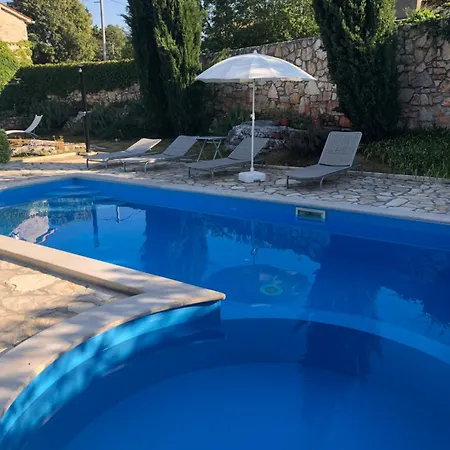 Domos Selene Casa Luna Bed & Breakfast
