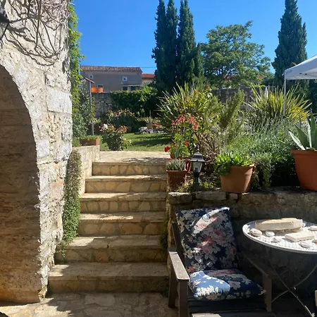 Domos Selene Casa Luna 4* Tinjan