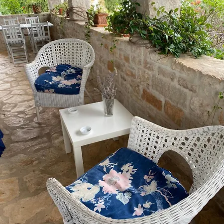 Domos Selene Casa Luna Bed & Breakfast Tinjan