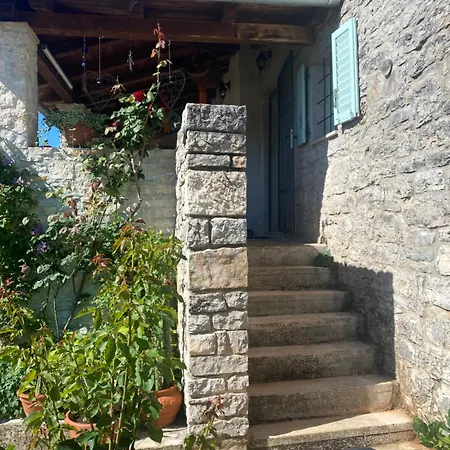 Domos Selene Casa Luna Panzió Tinjan
